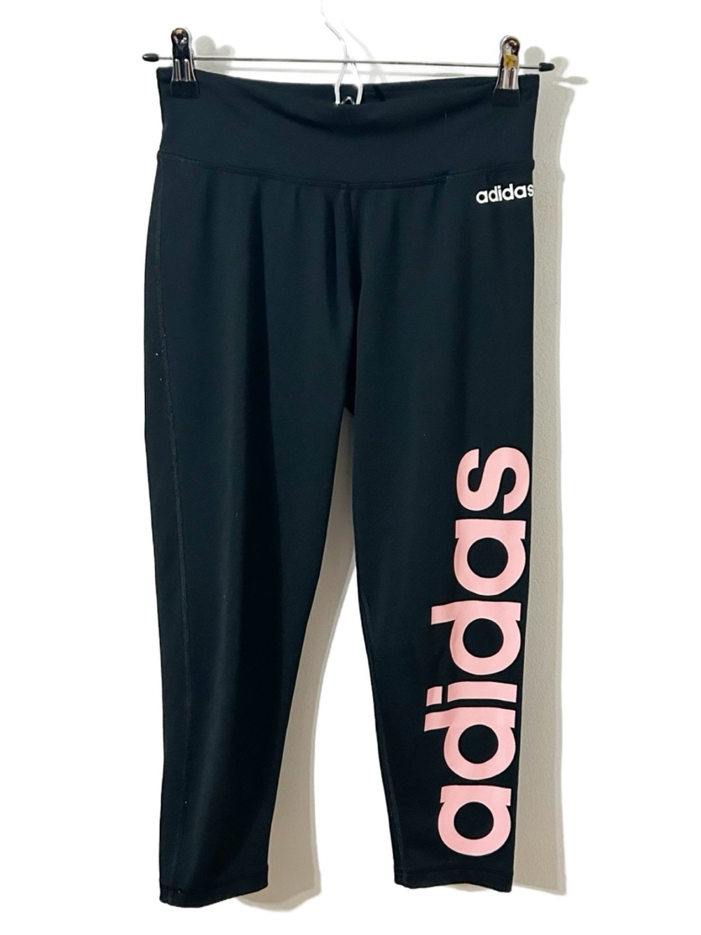 Adidas Black Capri Leggings w/ Bold Pink Logo Up Leg Workout Running Athleisure